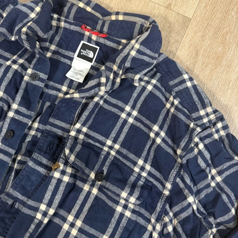 The North Face Navy & Cream Plaid Button-Up Shirt